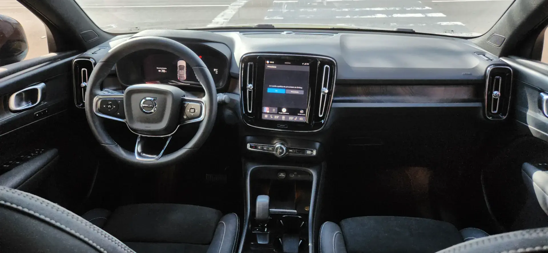 VOLVO C40 RECHARGE P6 PLUS PURE ELECTRIC 2024 - foto 7