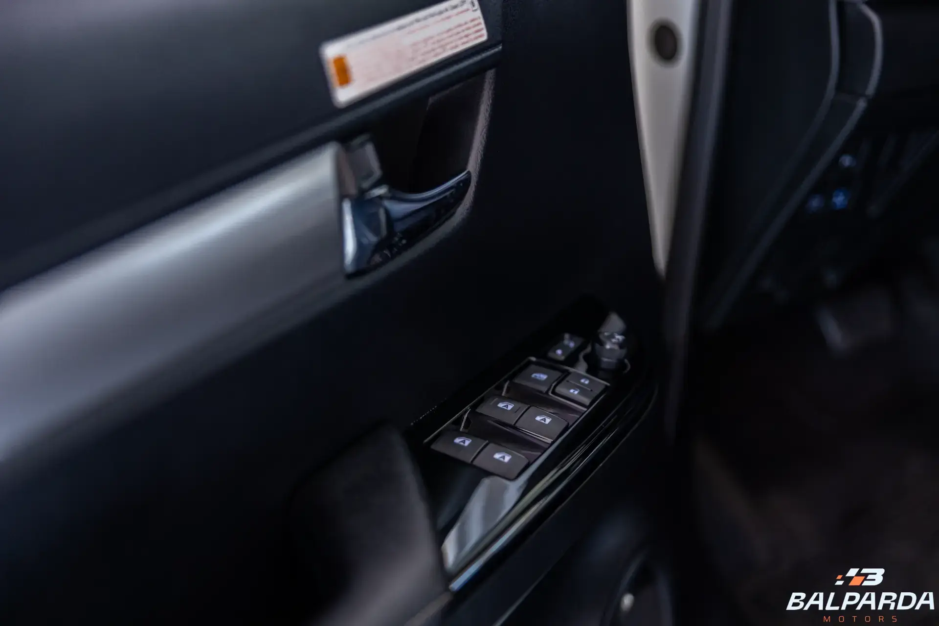 Toyota Hilux CDSRXA 4FD - foto 12