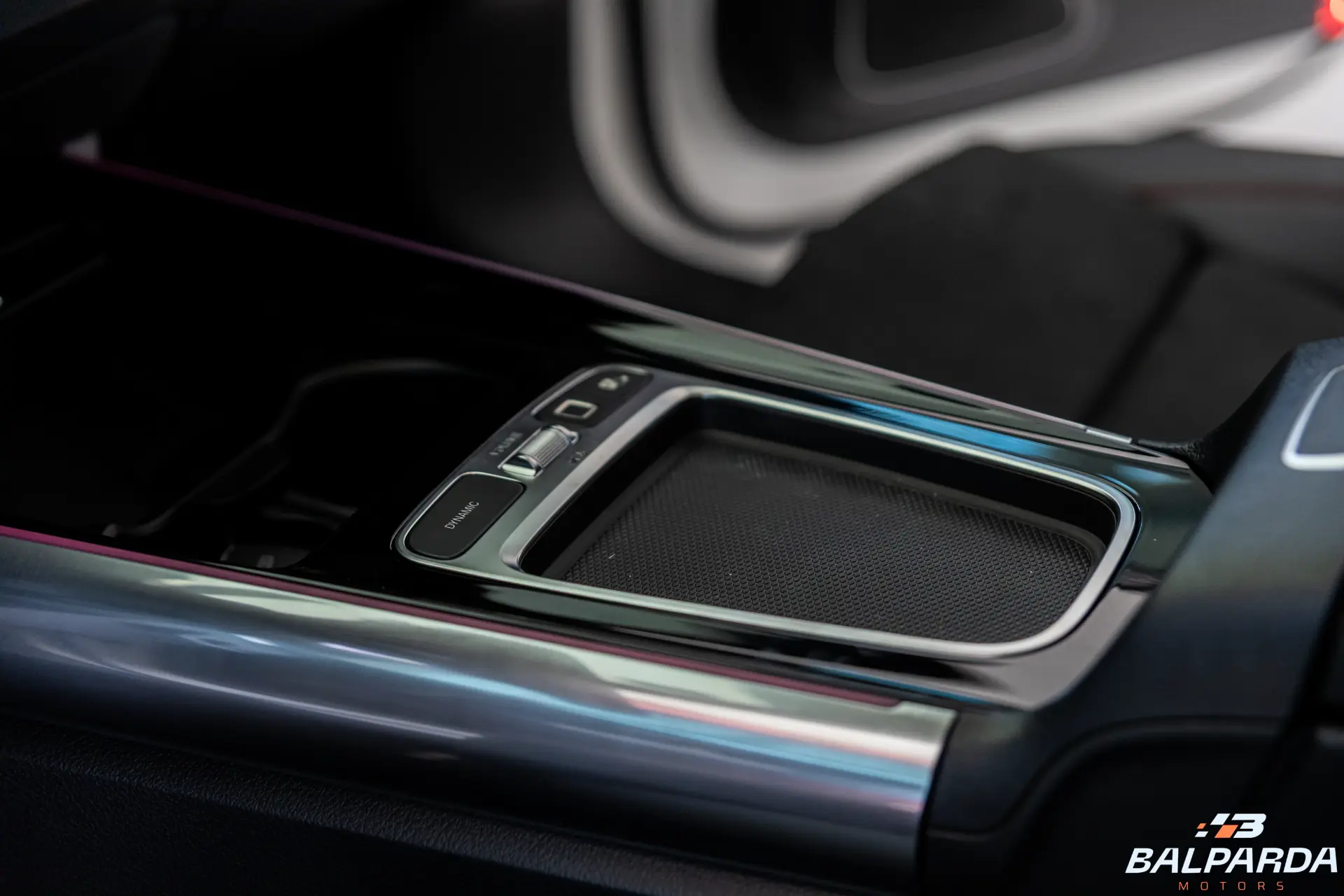 Mercedes Benz GLA 200 AMG Line - foto 10