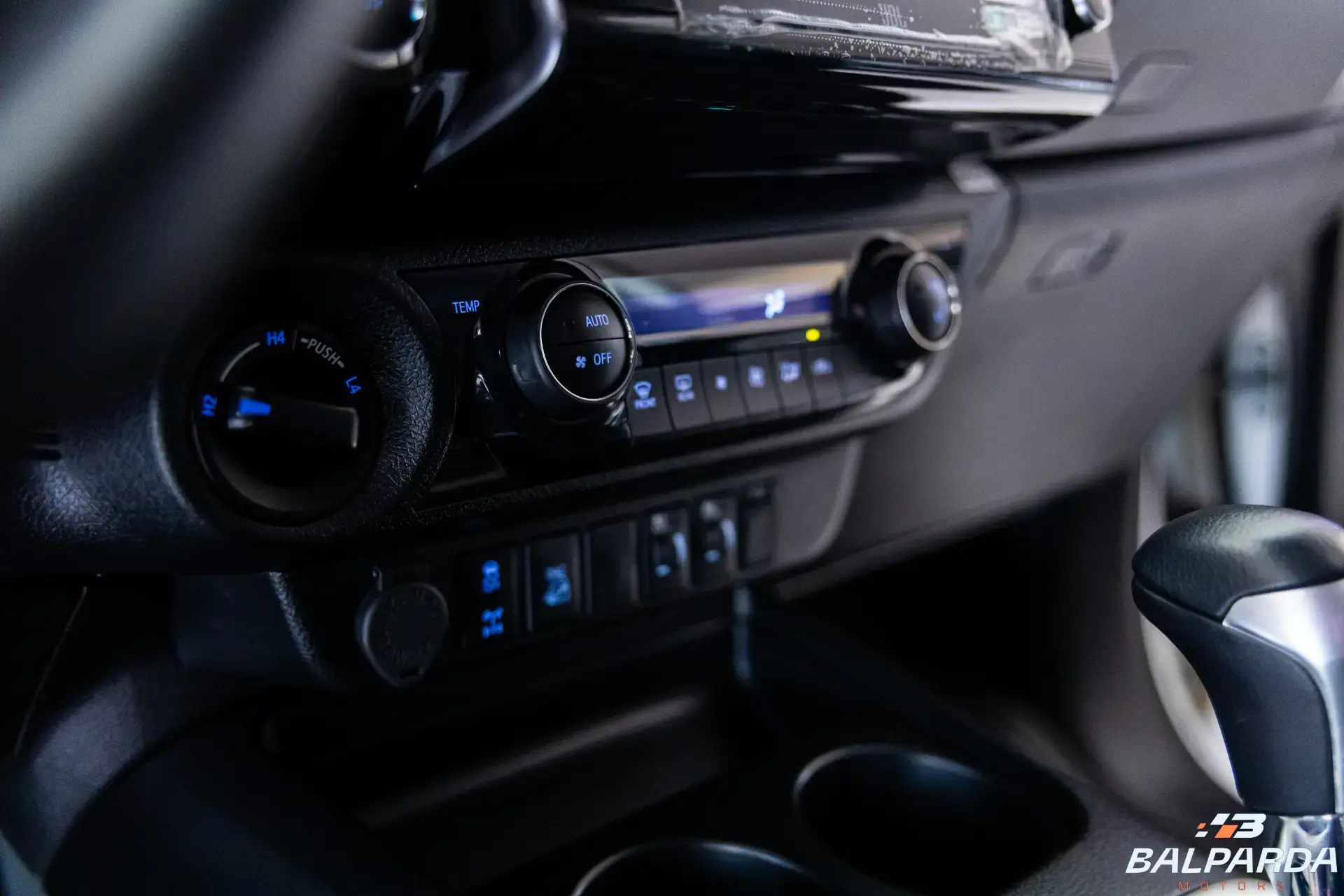 Toyota Hilux CDSRXA 4FD - foto 18