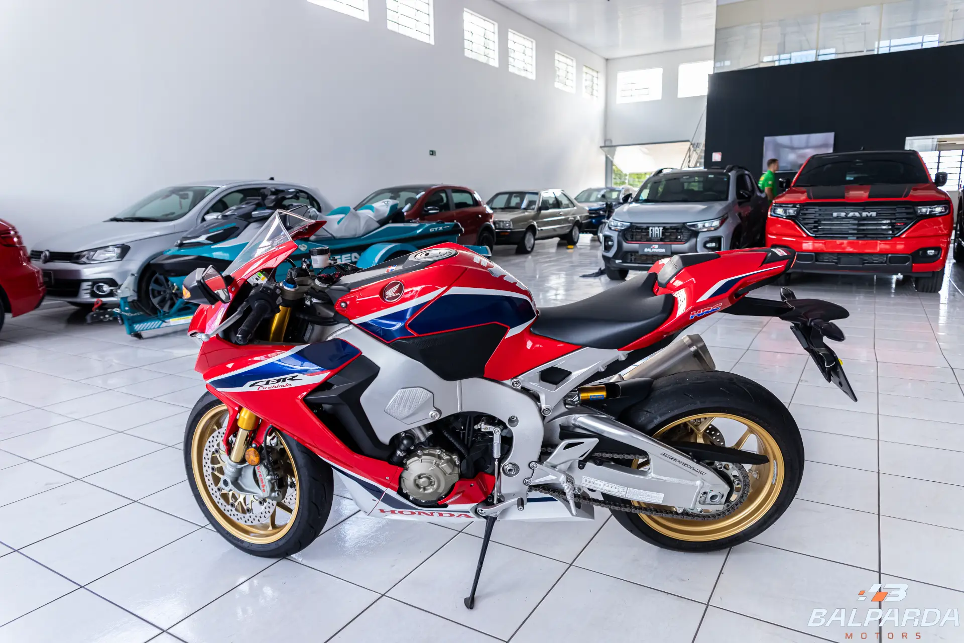 CBR 1000RR - foto 7