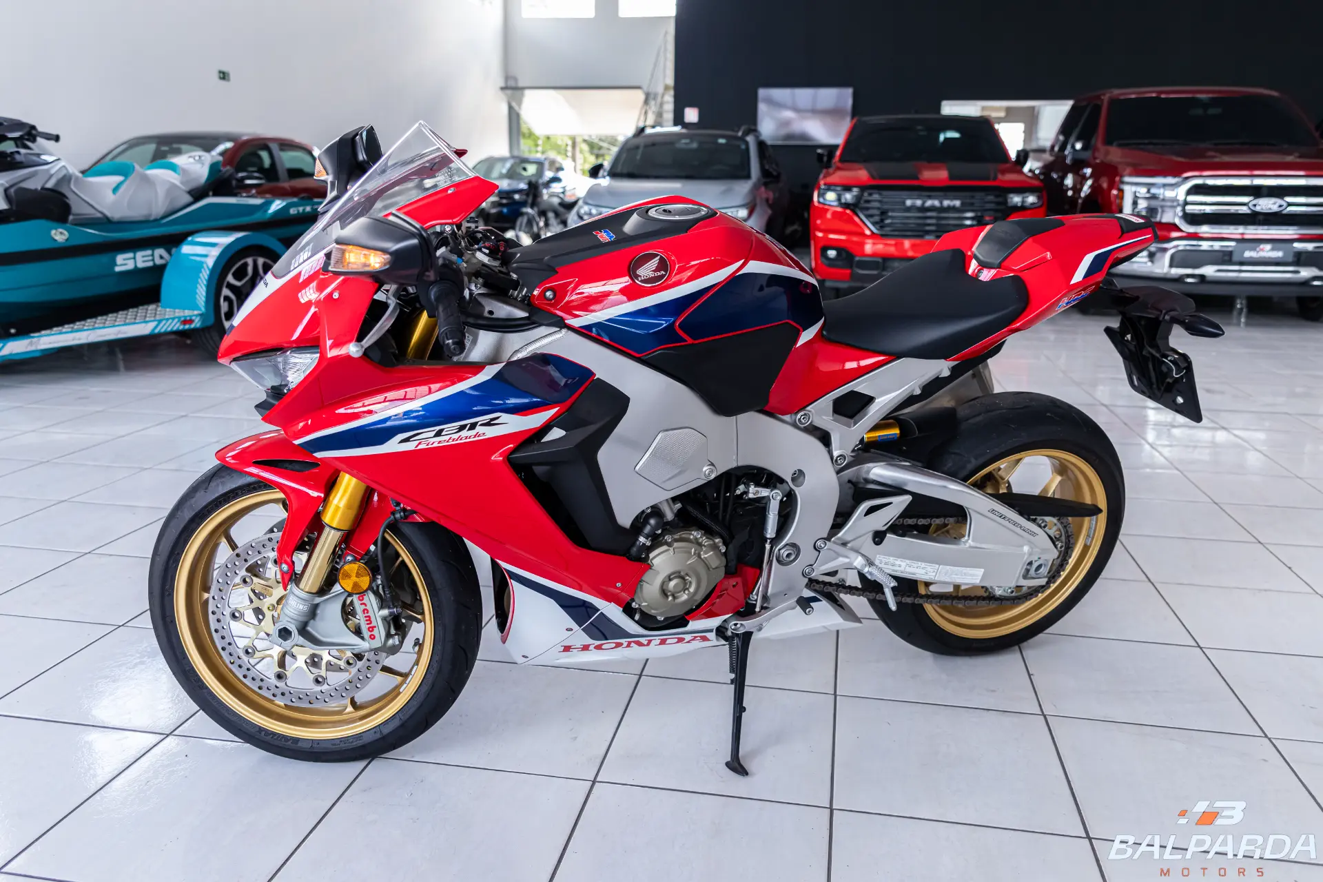 CBR 1000RR - foto 8