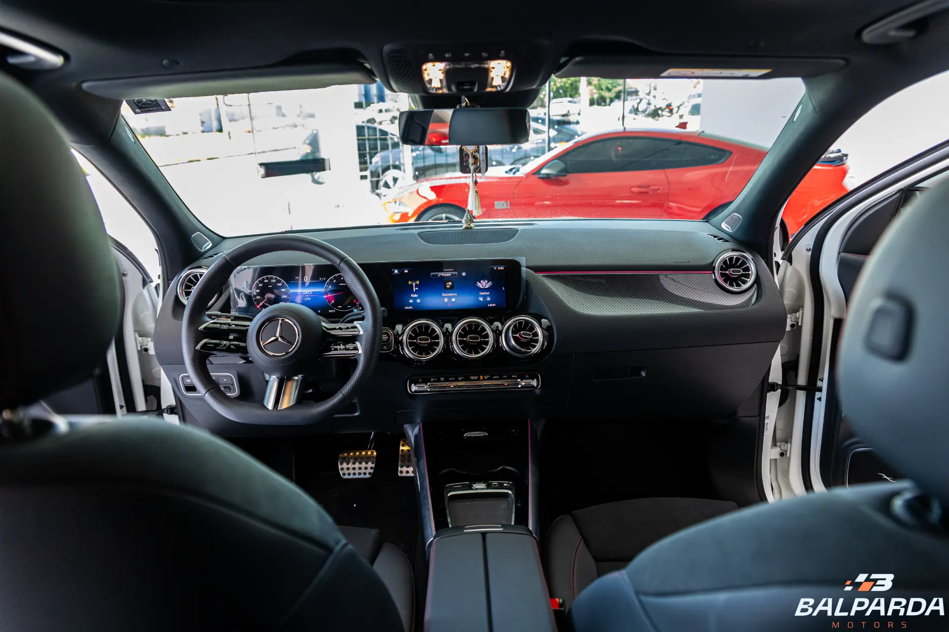 Mercedes Benz GLA 200 AMG Line - foto 13