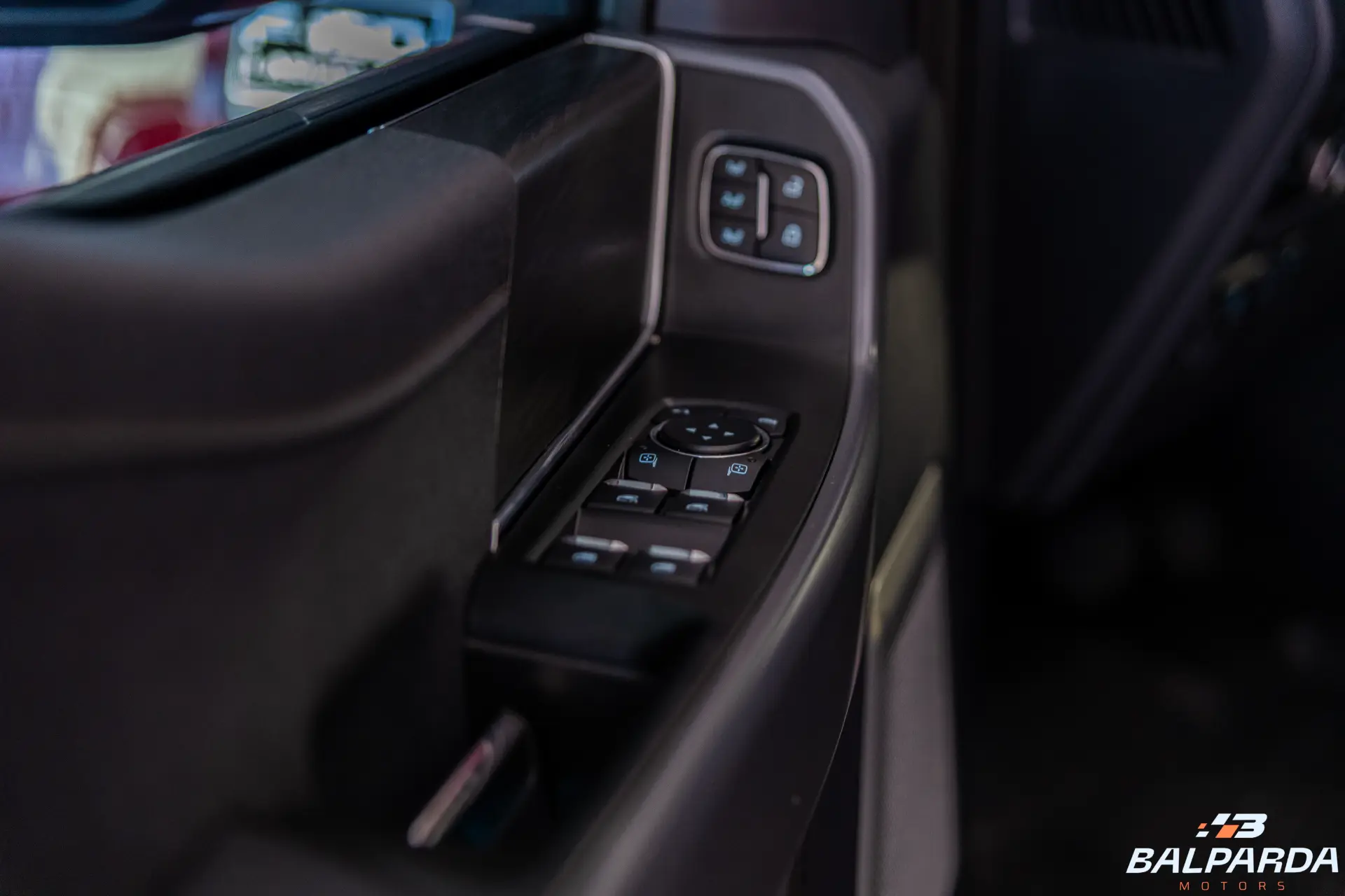 Ford F-150 4X4 Crew 5.0L V8L - foto 12