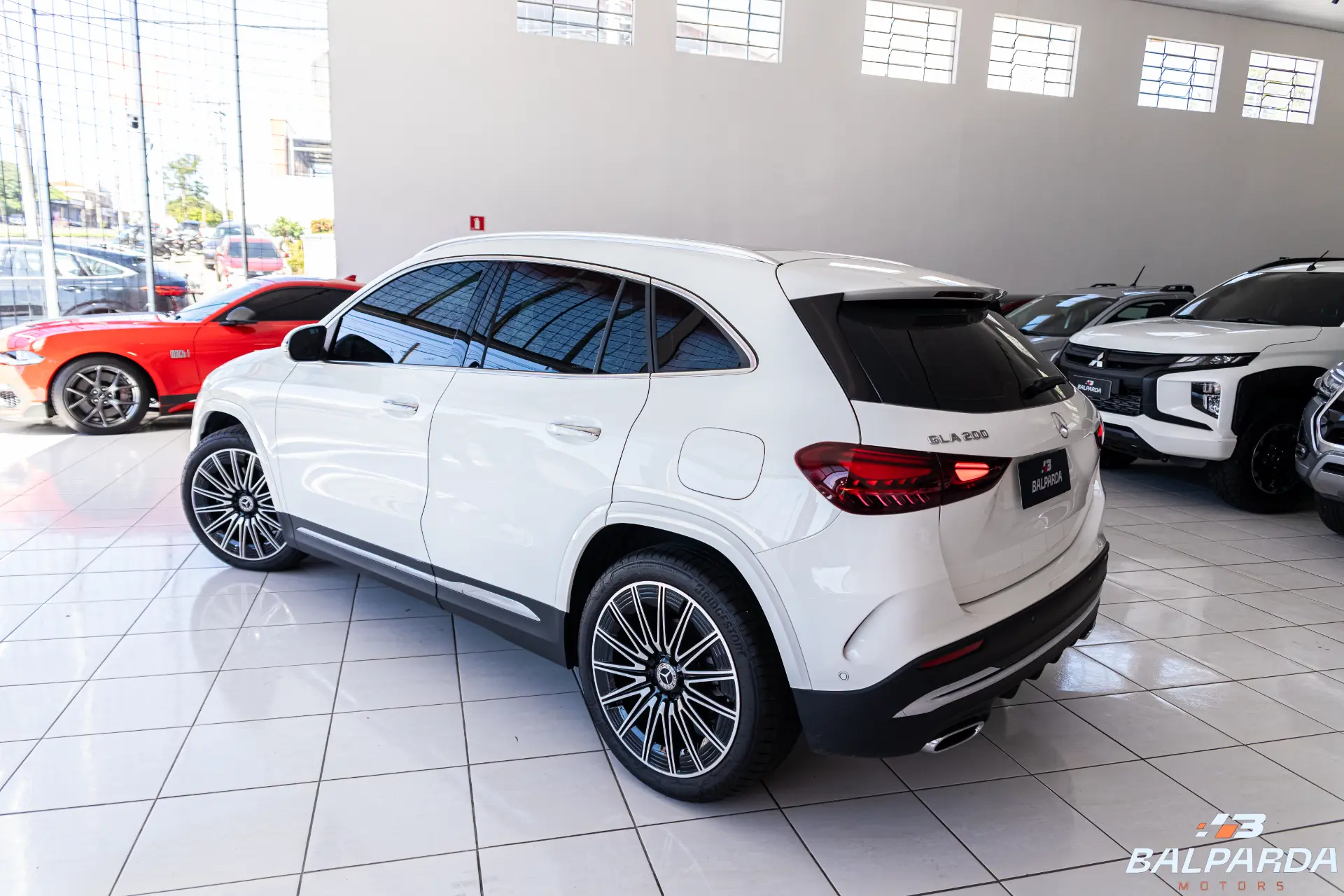 Mercedes Benz GLA 200 AMG Line - foto 5