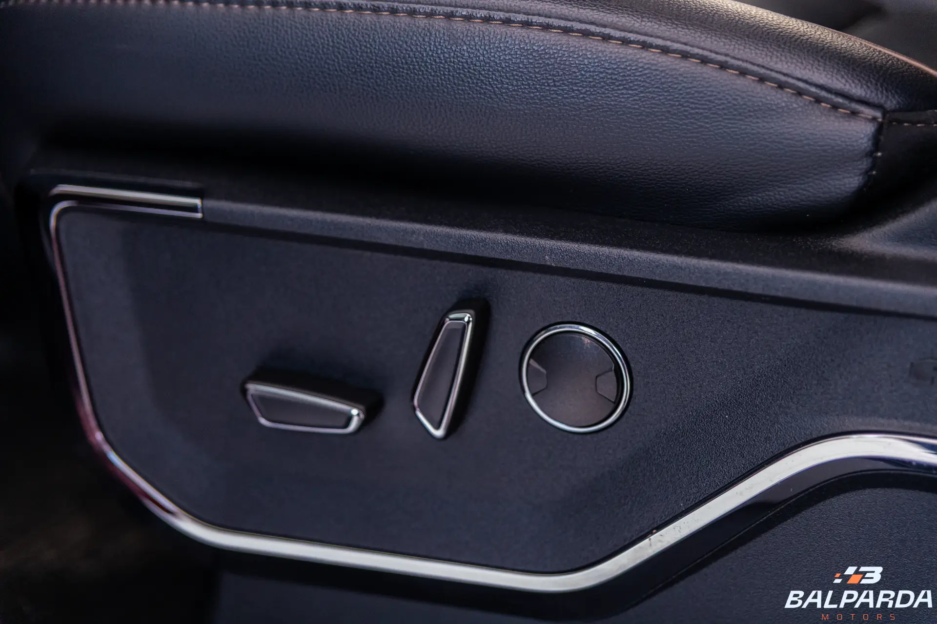 Ford F-150 4X4 Crew 5.0L V8L - foto 13