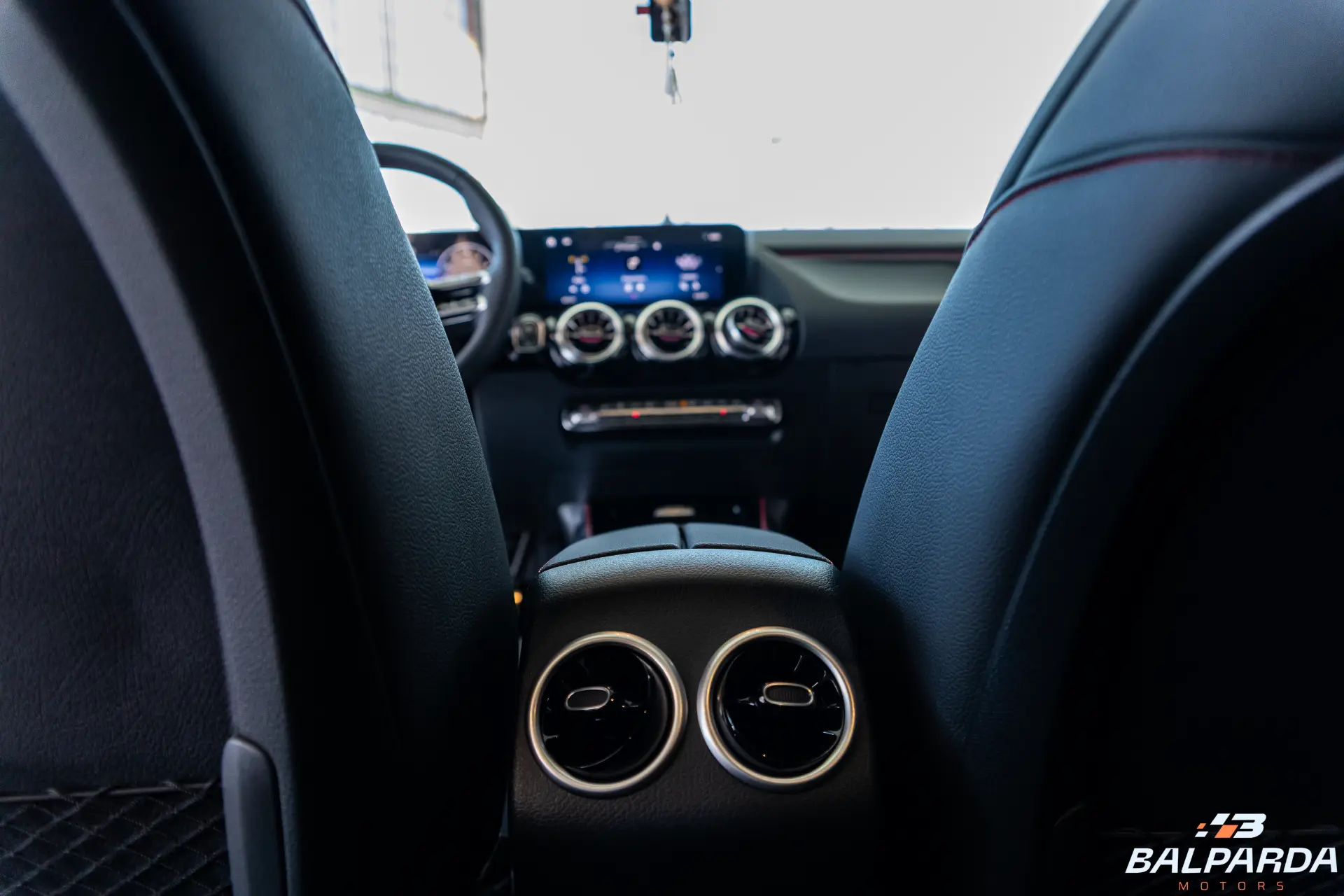 Mercedes Benz GLA 200 AMG Line - foto 15